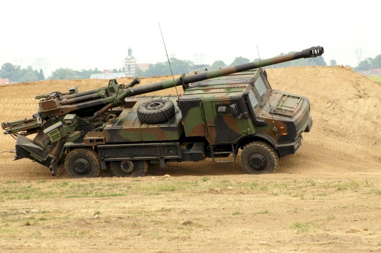 世界報：法國可再交付基輔多達12門凱撒自走砲