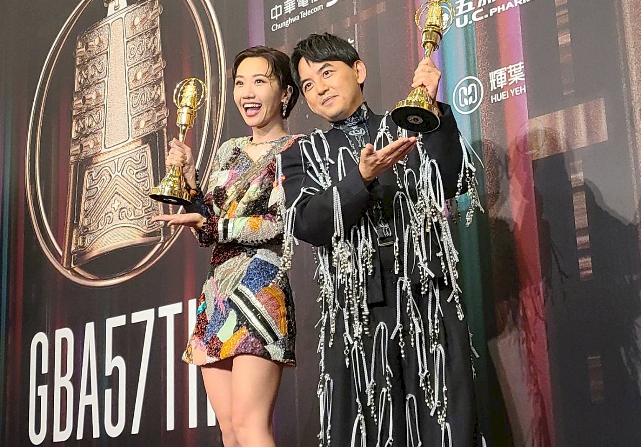 金鐘57／黃子佼、Lulu  奪綜藝節目主持人獎
