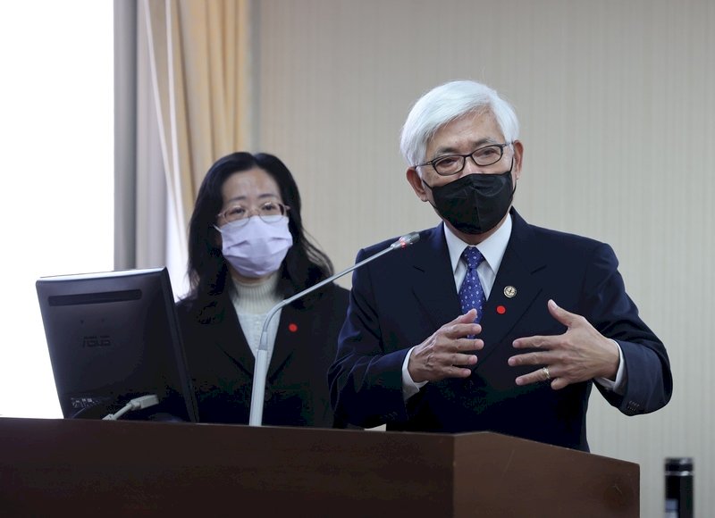 李進勇：確診者依法能出門就可投票