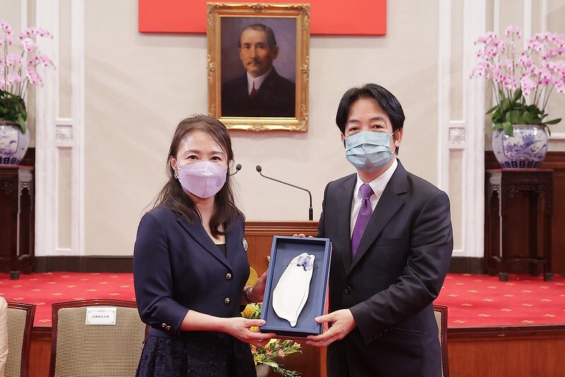 見華商婦女會 賴清德:女性是台灣進步力量