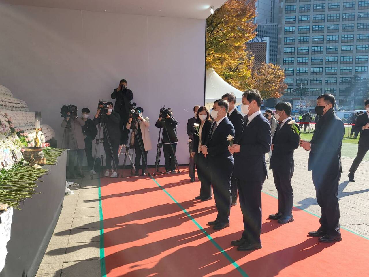 梨泰院意外／1.5噸失物待招領  我駐韓代表弔唁