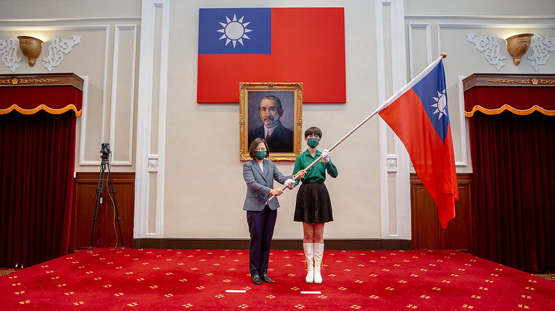 北一女樂儀旗隊赴美 總統：展現台灣堅韌與活力