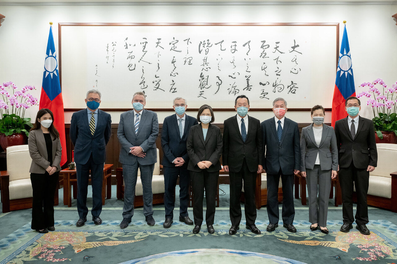 艾司摩爾加碼投資台灣  明年7月動工落腳新北市