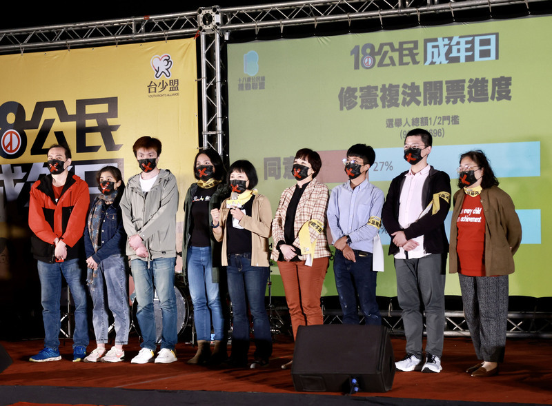 修憲複決案是怎麼回事？聞海導演擁抱香港與台灣的自由
