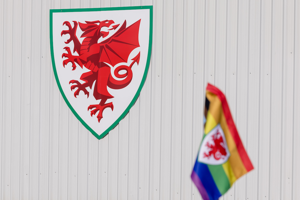 世界盃／FIFA傳妥協 威爾斯足協：球迷能戴彩虹帽入場