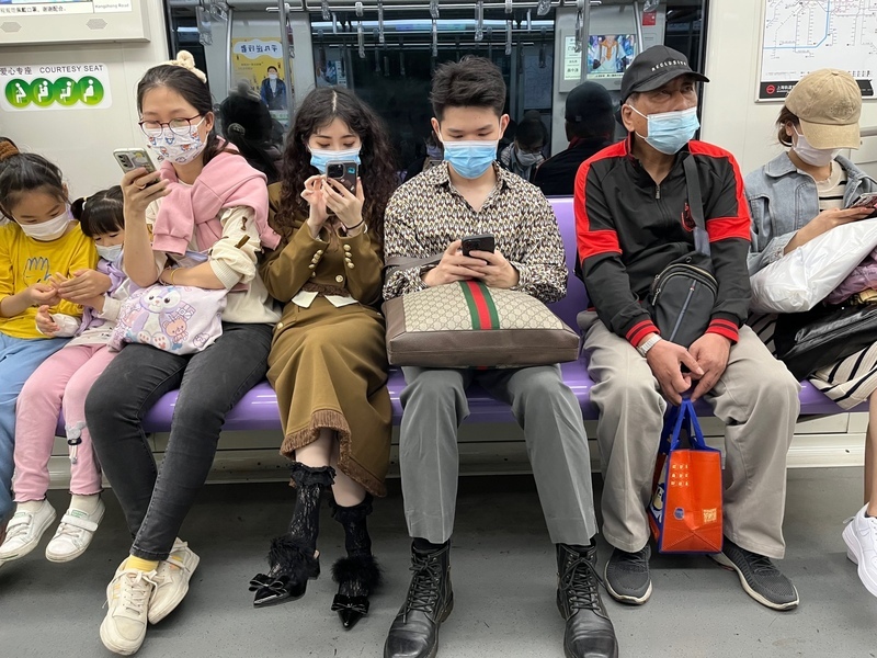 中共解封的兩難與風險
