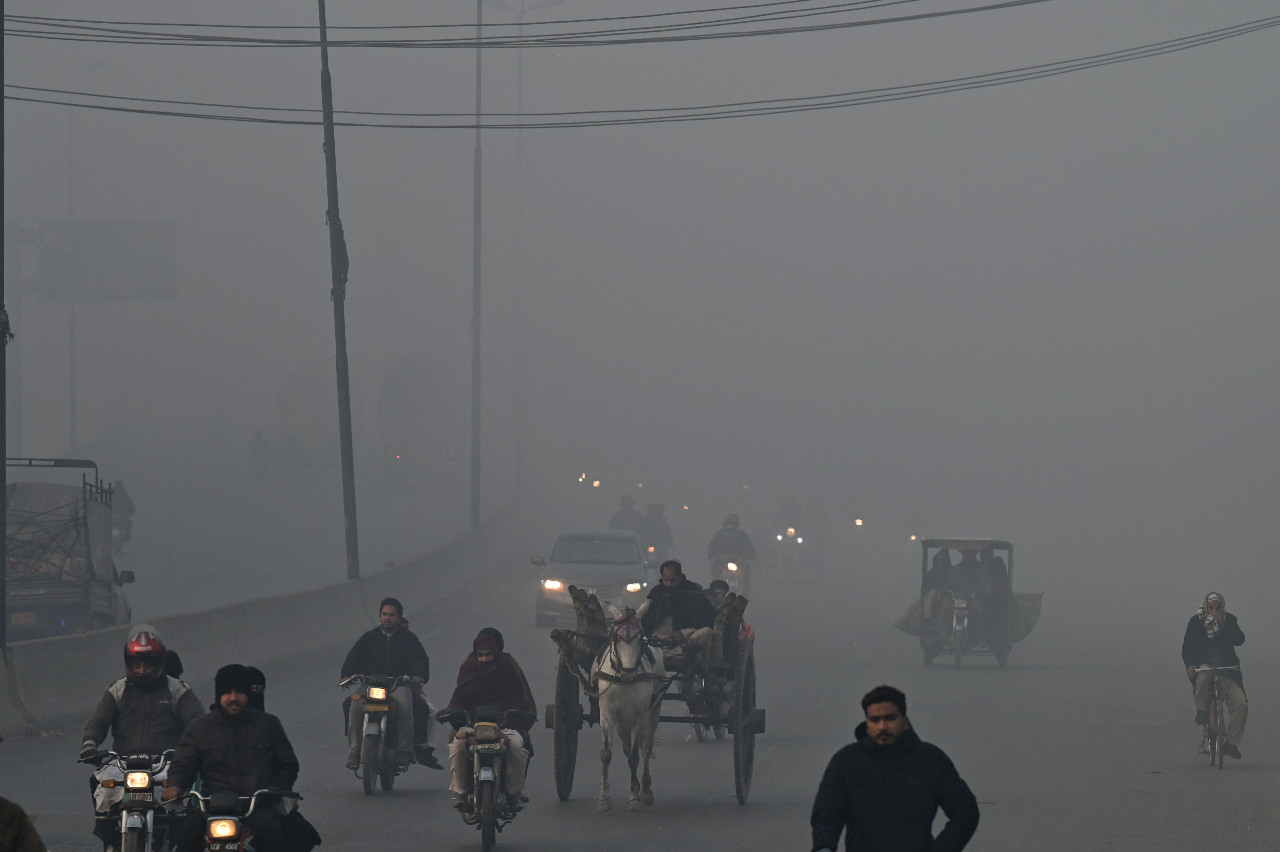 嚴重空污 巴國旁遮普省關閉學校和市場