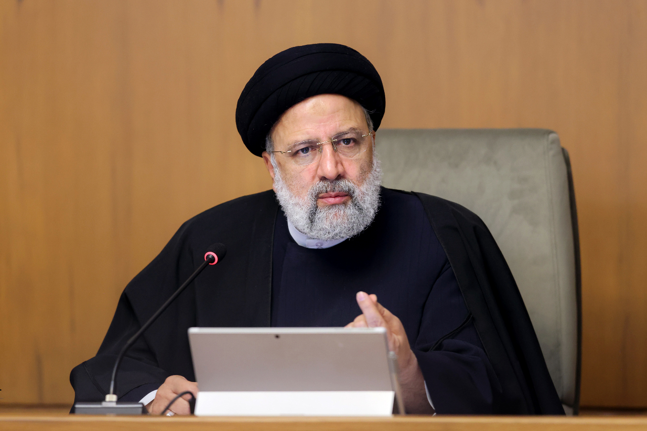 伊朗總統抵沙烏地出席加薩峰會 復交後首訪