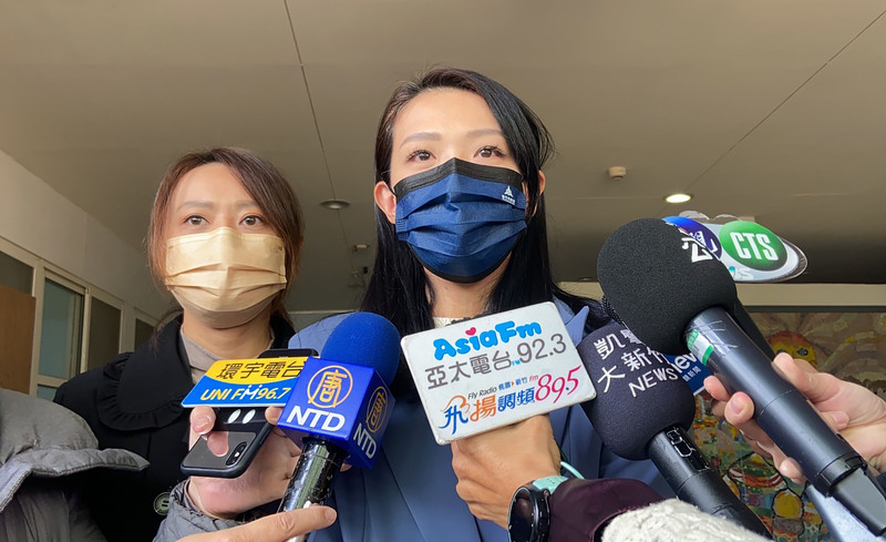 新竹棒球場挖出磚塊電線 高虹安拍板不辦WBC熱身賽
