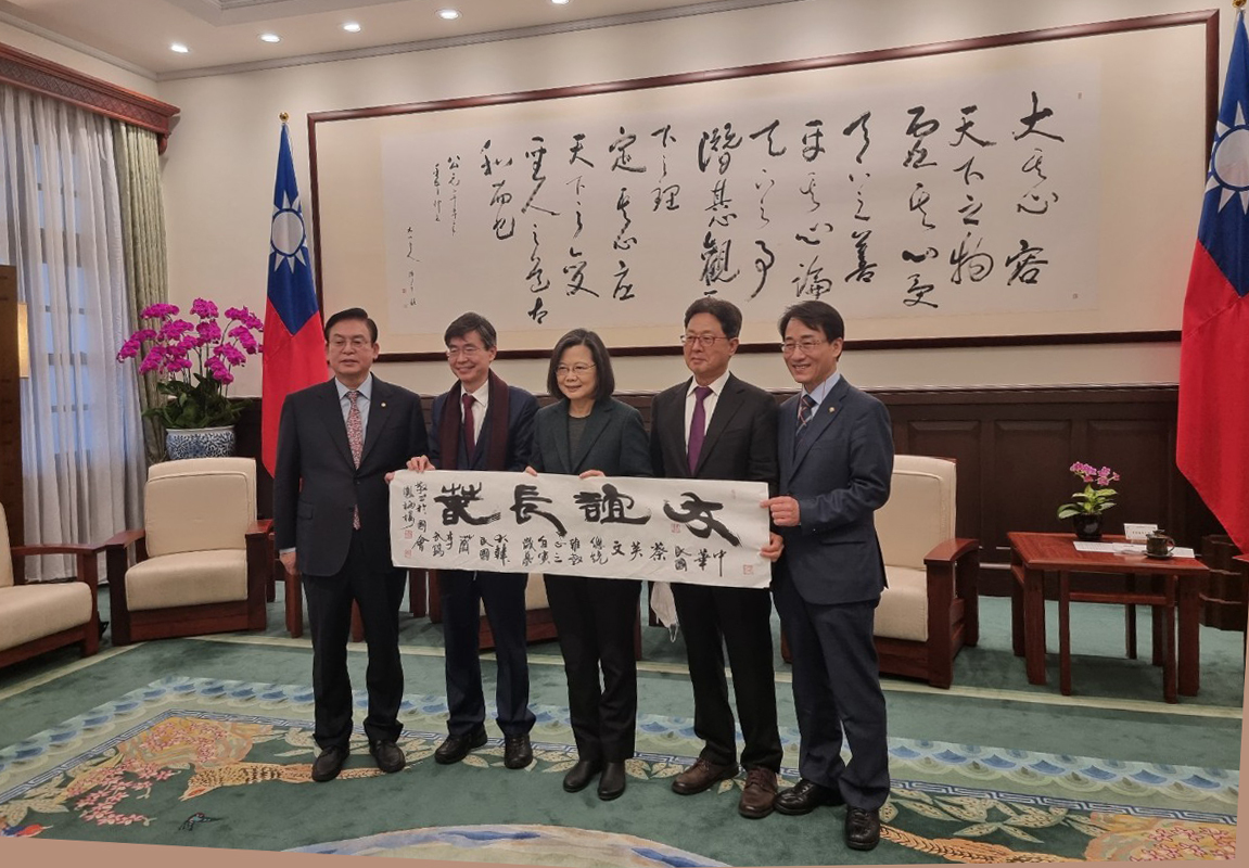 春節國人返台 境外確診激增 王必勝：一半來自中國  南韓國會副議長訪台 中國氣炸轟「竄訪」  前北約祕書長訪台：台灣已成自由燈塔 台歐應加強合作