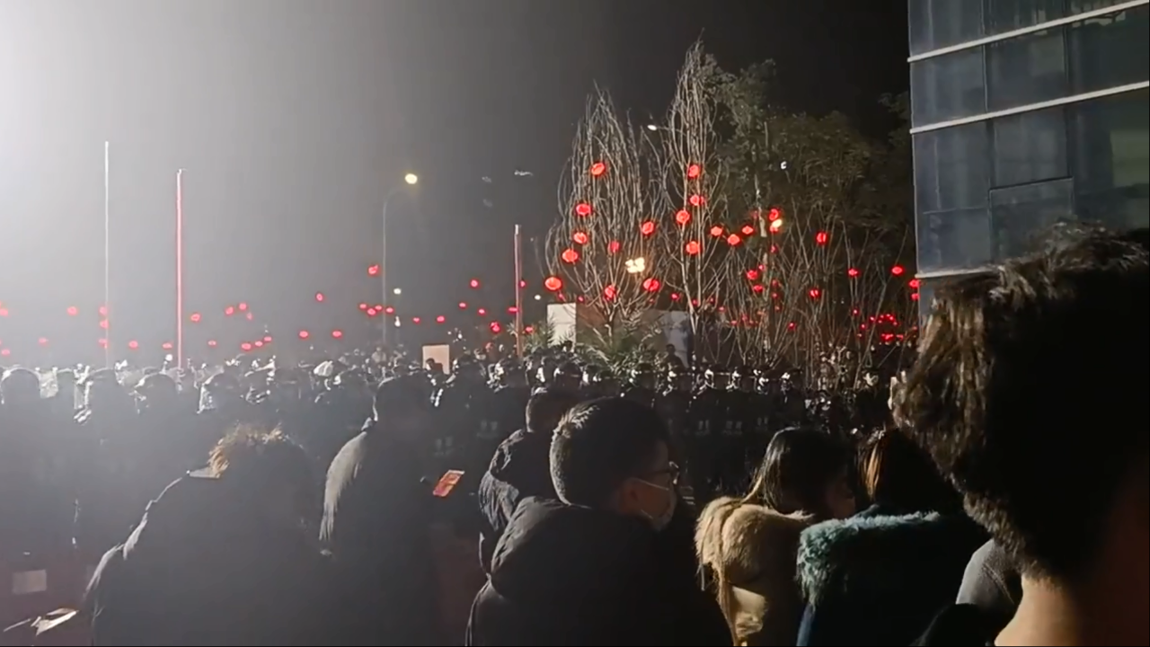 重慶藥廠衝突非個案!今年中國兩會前危機四伏