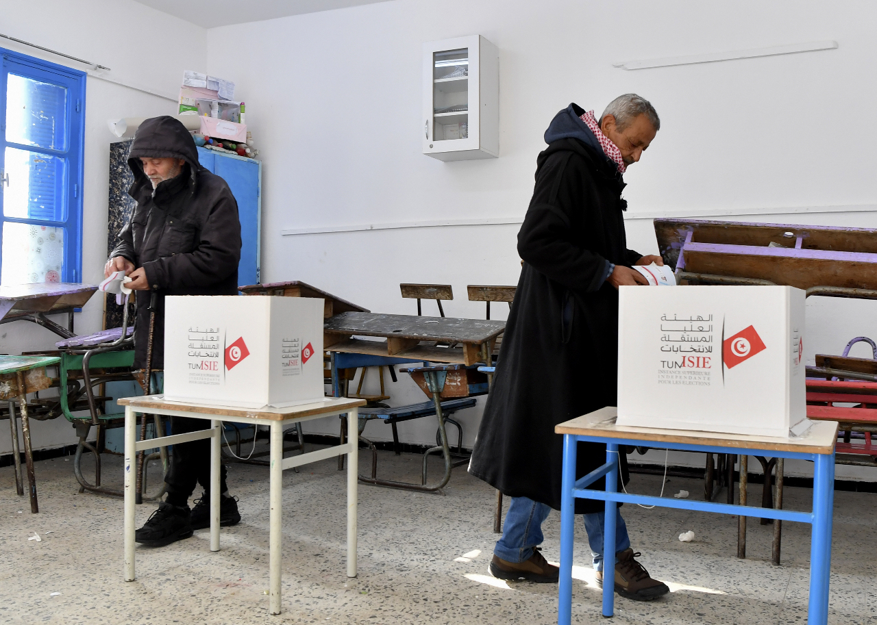 突尼西亞民主的考驗 選民再度抵制國會大選