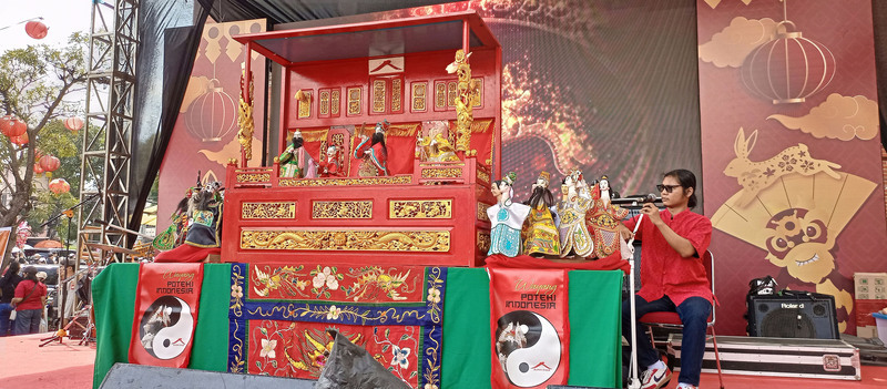 雅加達唐人街慶元宵 傳統布袋戲表演吸睛