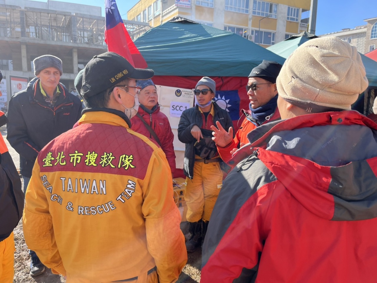 整合救援人力 台灣隊評估確認阿德亞曼生還者情況