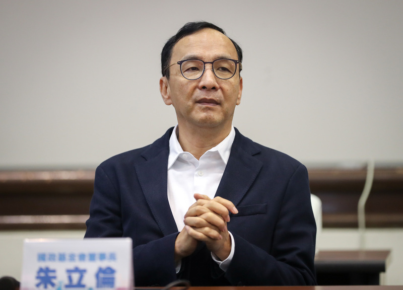 二月國政民調及各可能總統候選人統獨立場民調結果分析
