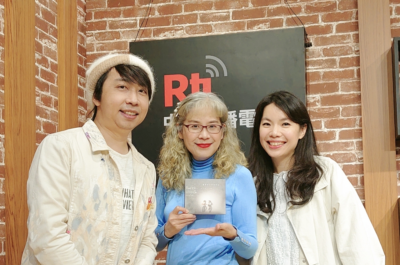 音樂界夫妻檔~深白色二人組