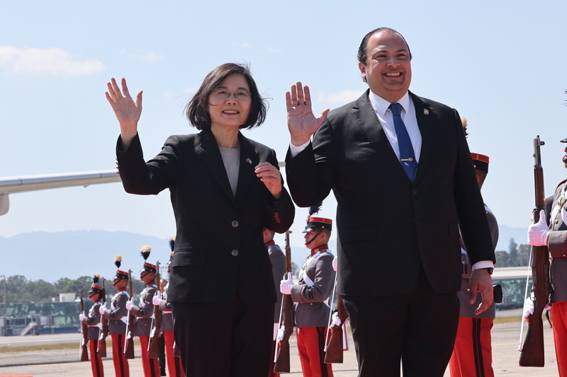 蔡總統出訪／與瓜國台僑茶敘 總統：台灣每個動作 全世界都在看