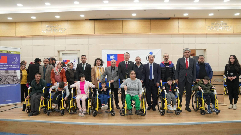 台灣送暖不間斷  輪椅輔具助土耳其地震身障災民