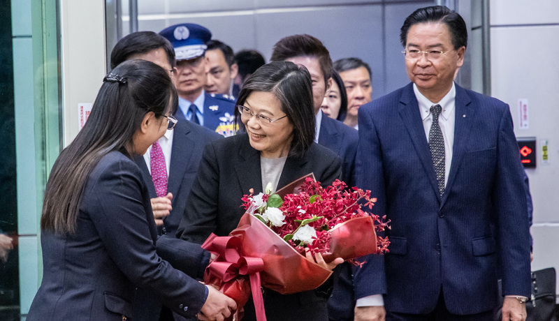 蔡英文總統、馬英九前總統分訪美中及其後續效應