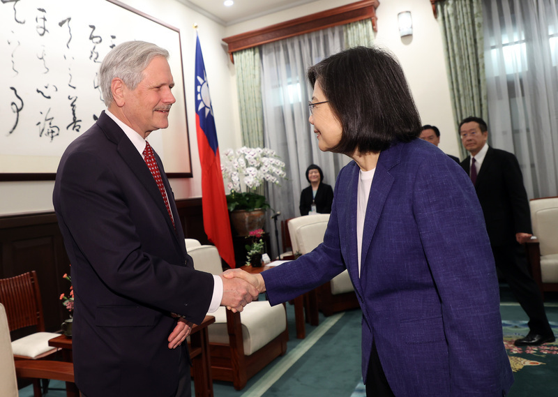 美參議員何文訪台 盼軍購如期交付、加強台灣防衛能力