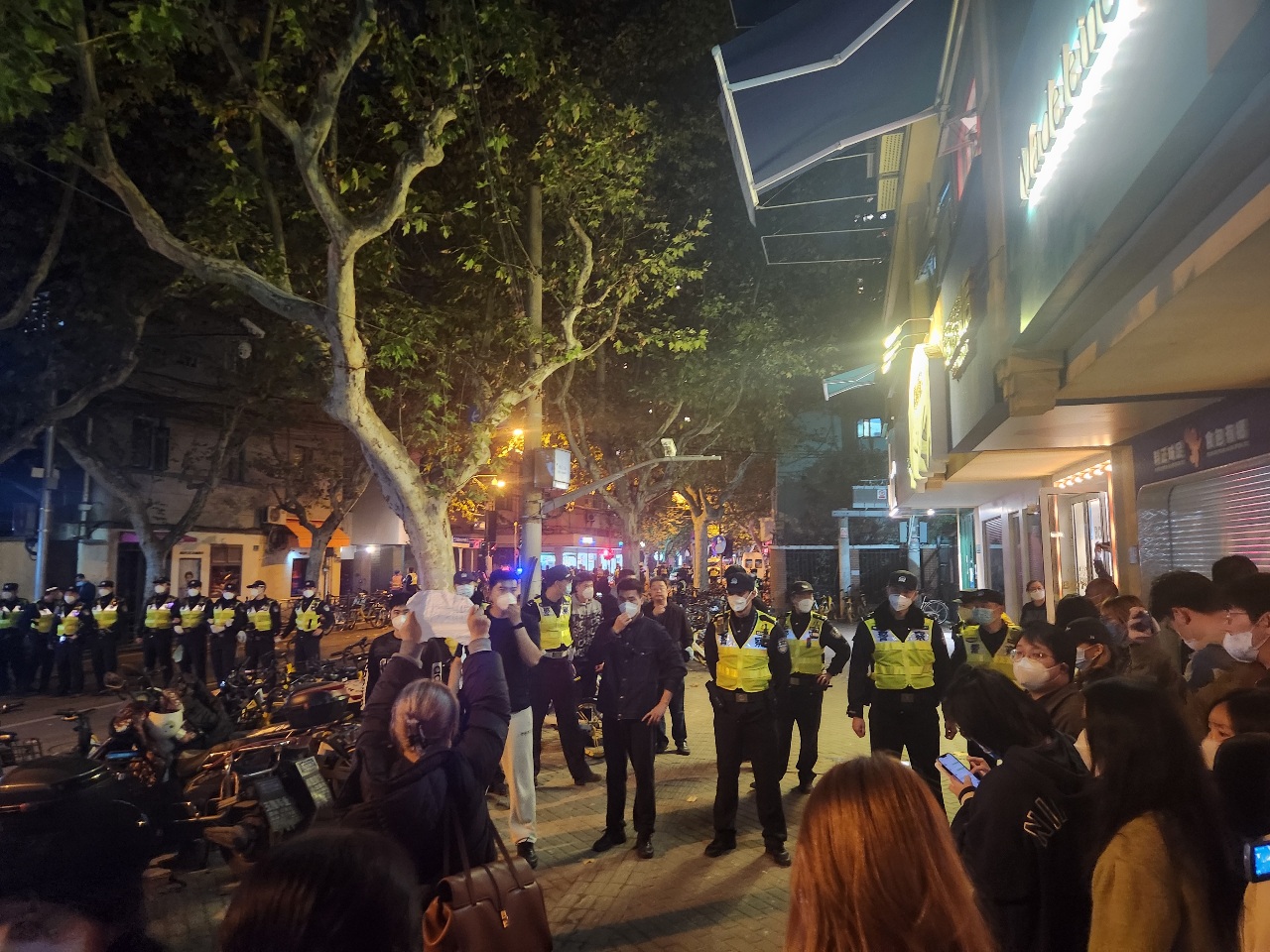 白紙週年／抗爭中見識女力 高喊「中國人有不同政治立場」
