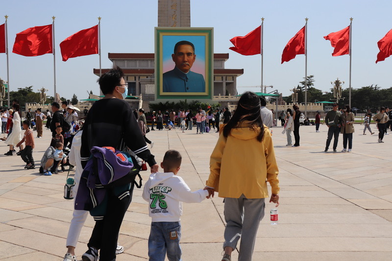 中國五一黃金週 北京民眾以行動重回原本生活