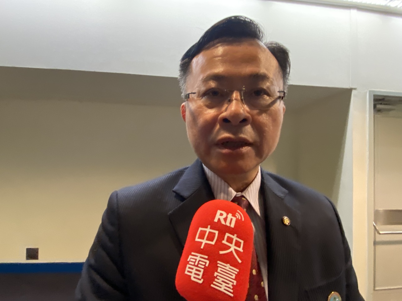 回應中天案 陳耀祥：「申設」與「換照」不同