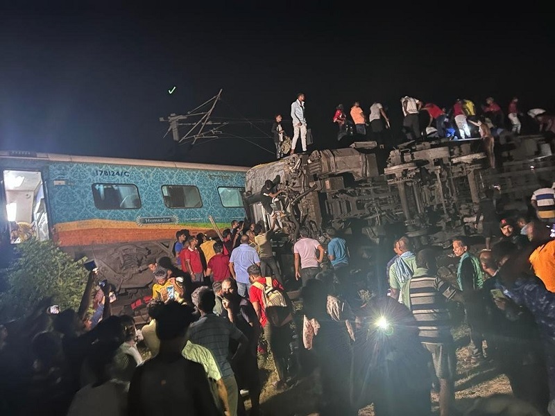 印度火車事故下修至275死 救援行動劃下句點