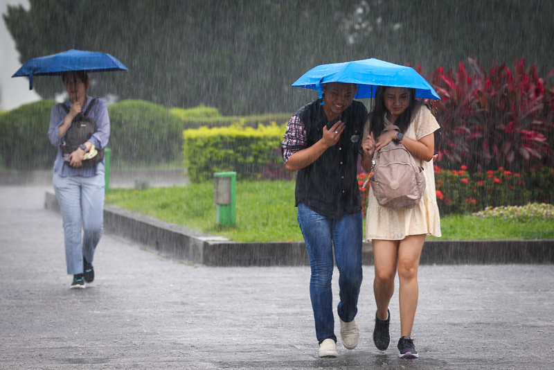 各地高溫達34度  午後降雨可能持續到晚上