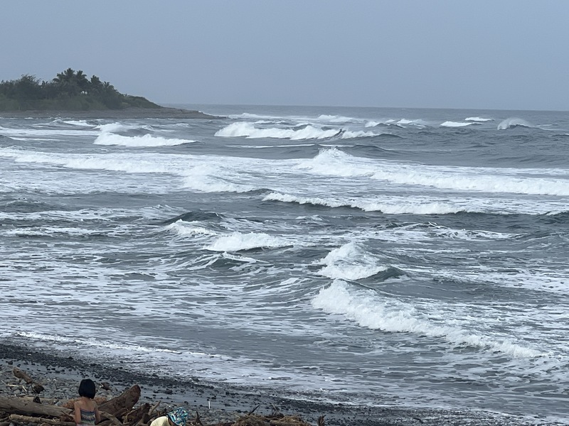 北東高溫降沿海10級強陣風 小犬中颱有增強趨勢