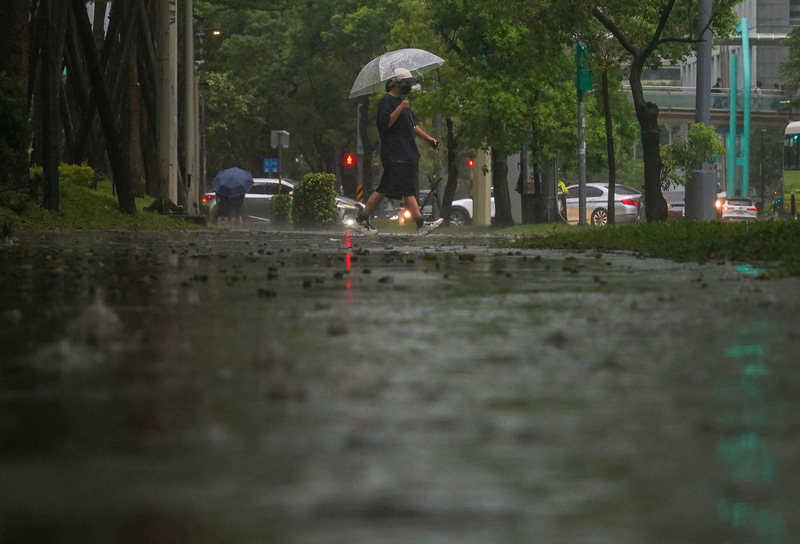 低壓帶影響天氣不穩定 午後留意大雷雨