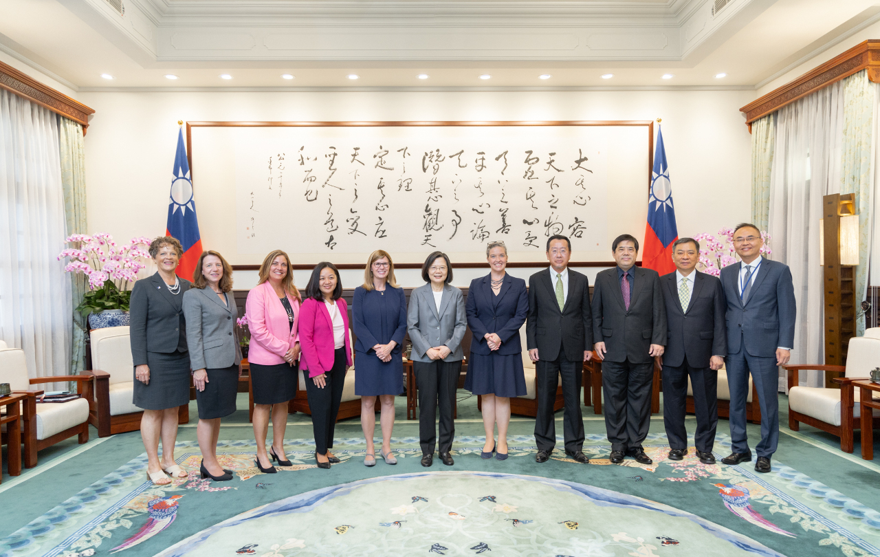 蔡總統：台灣樂於分享經驗 盼台美合作強化網路安全