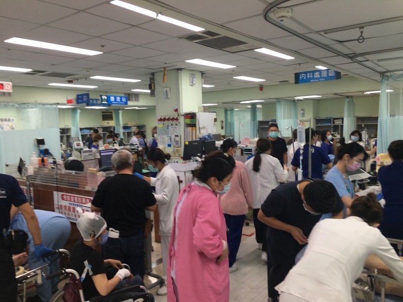 屏東工廠大火1消防員殉職 陳建仁指示全力救助傷患