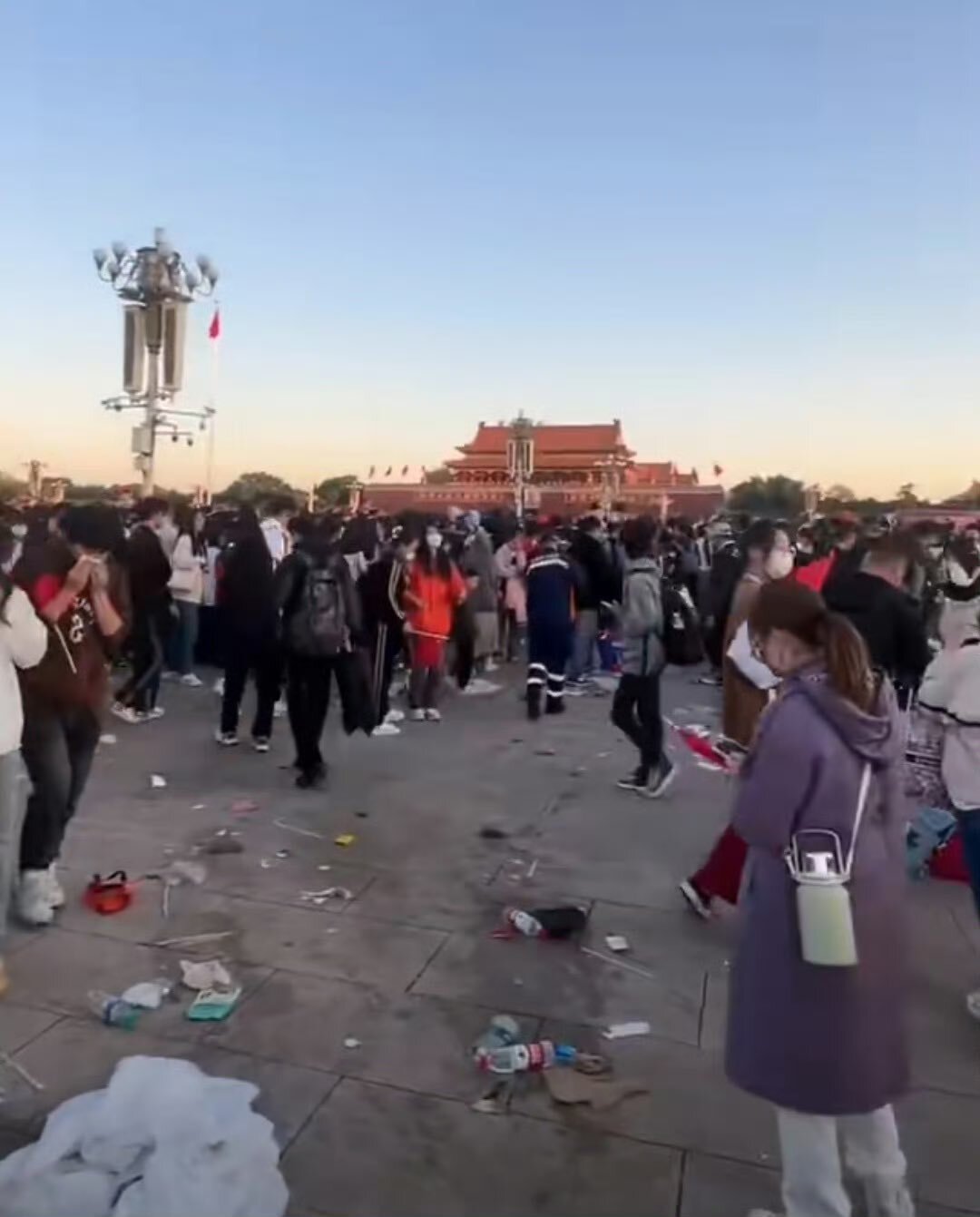 天安門淪垃圾海 中國國民素質大論戰