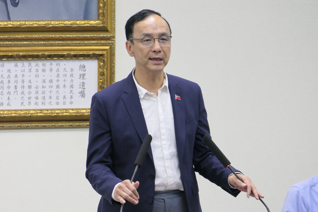 民進黨指侯友宜恐成溥儀 朱立倫：無聊的分化