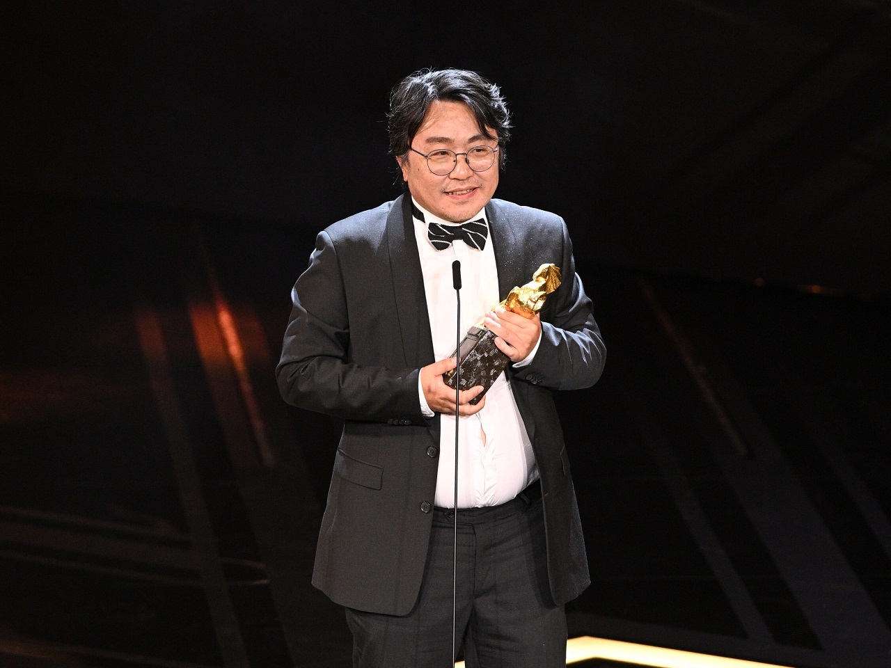 金馬60／中國導演王兵《青春（春）》奪最佳紀錄片