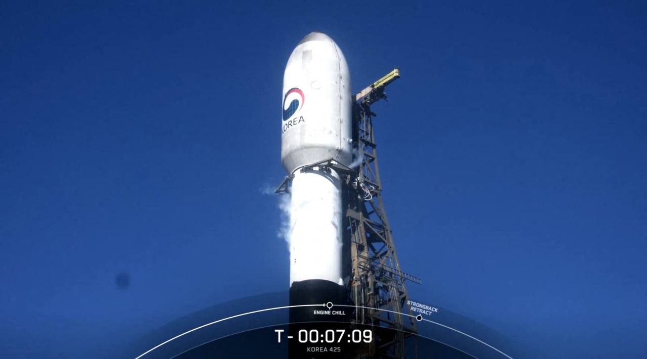 SpaceX載南韓首枚間諜衛星升空 加劇朝鮮半島太空競賽
