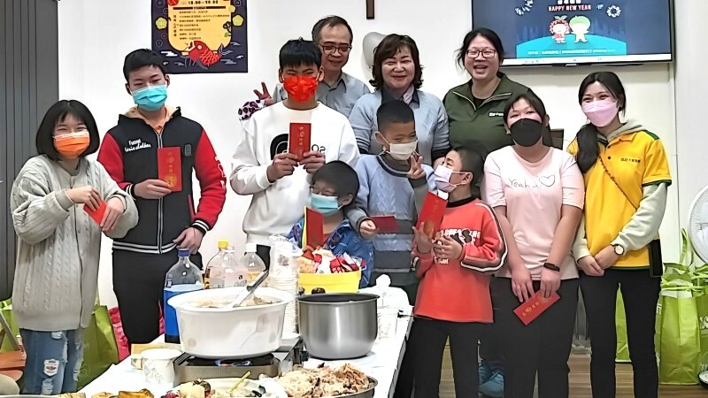 芥菜種會「新春圍爐紅包募集」起跑 助弱勢兒少溫暖過年