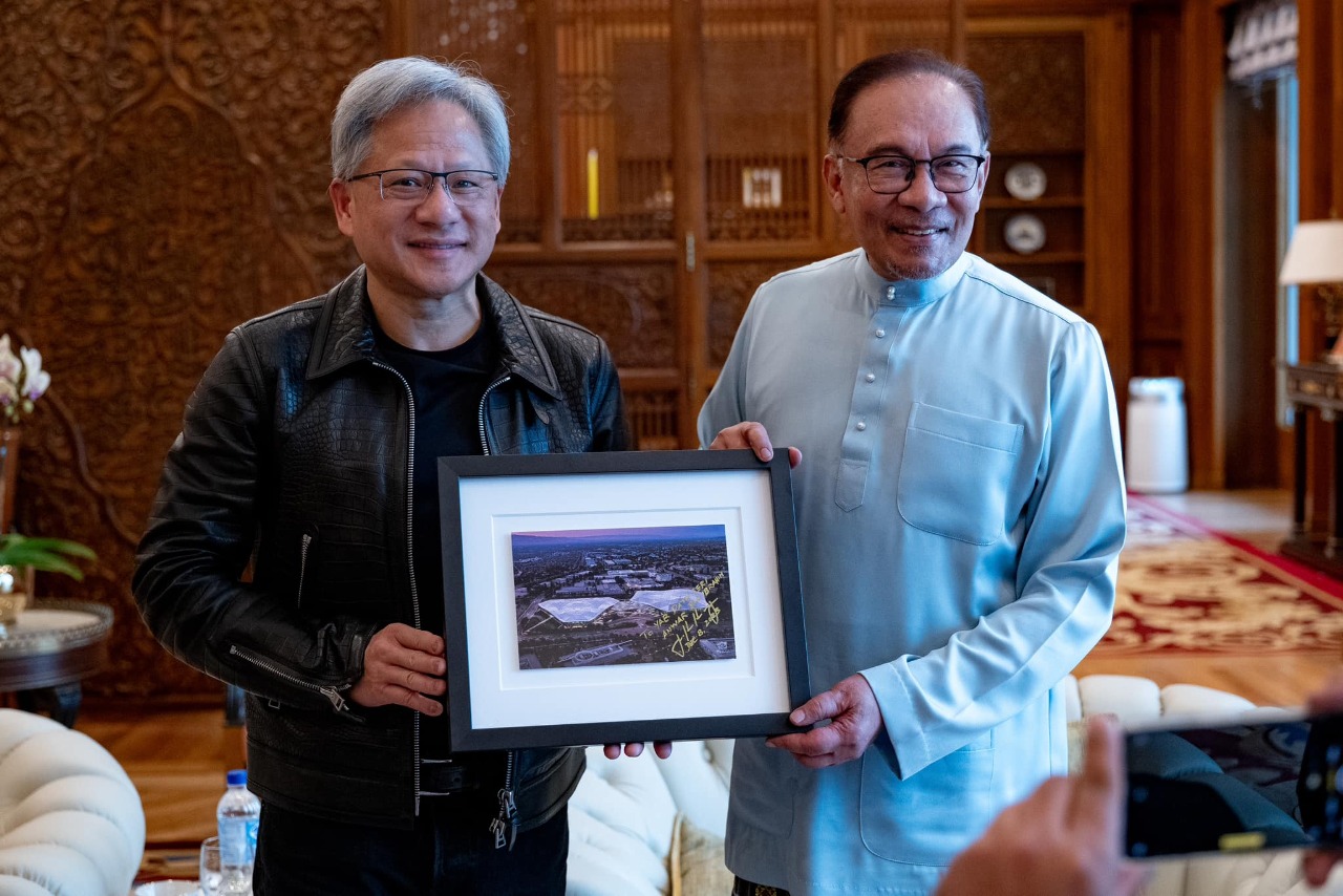 AI教父遇見AI首相 安華：輝達將在大馬設數據中心