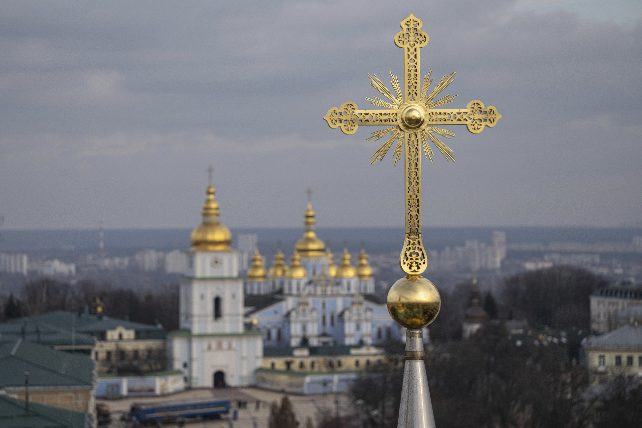烏克蘭首次12月慶祝耶誕節 俄國轟炸釀4死