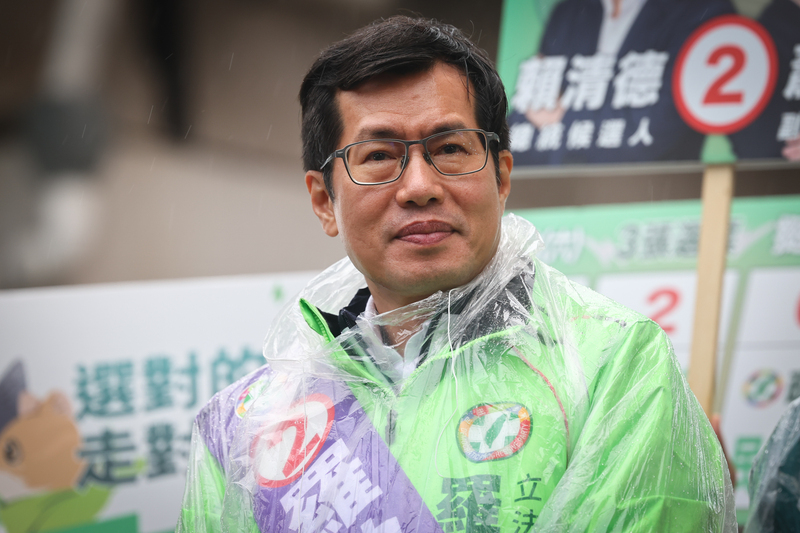 再傳不雅影片 羅致政：典型一條龍介選模式