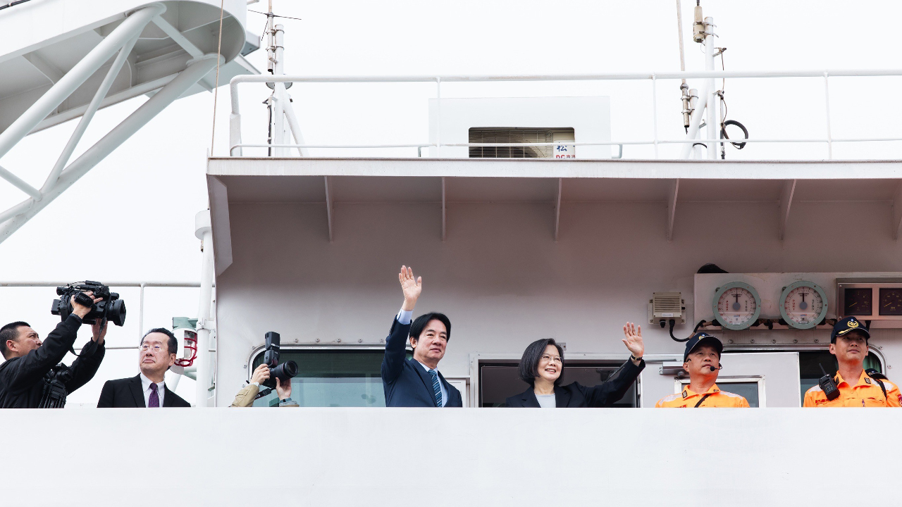 總統主持雲林艦交船、台北艦下水 國艦國造持續向前邁進
