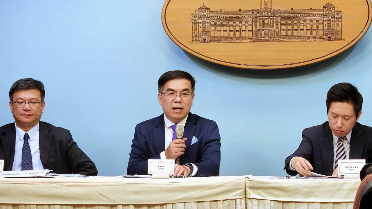彭啓明：碳費年底上路 2、3年後走向碳交易