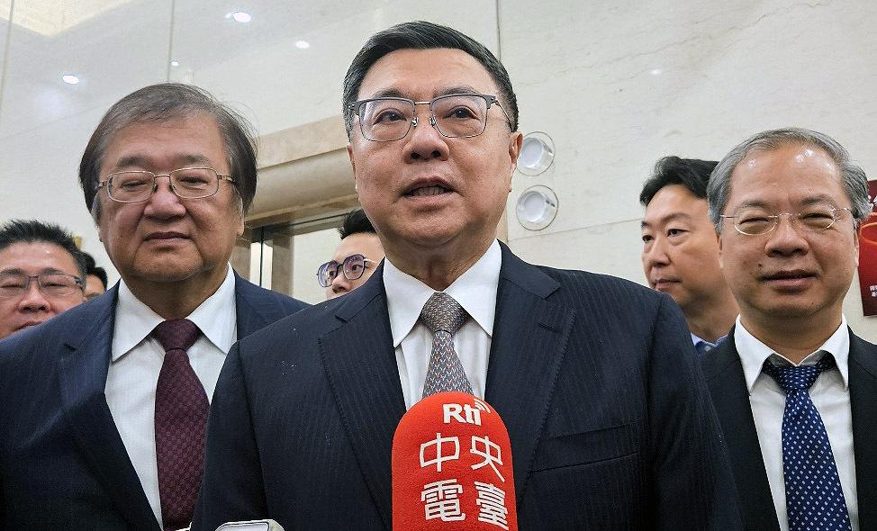 立院三讀軍人待遇條例 卓揆：依照憲政提出救濟
