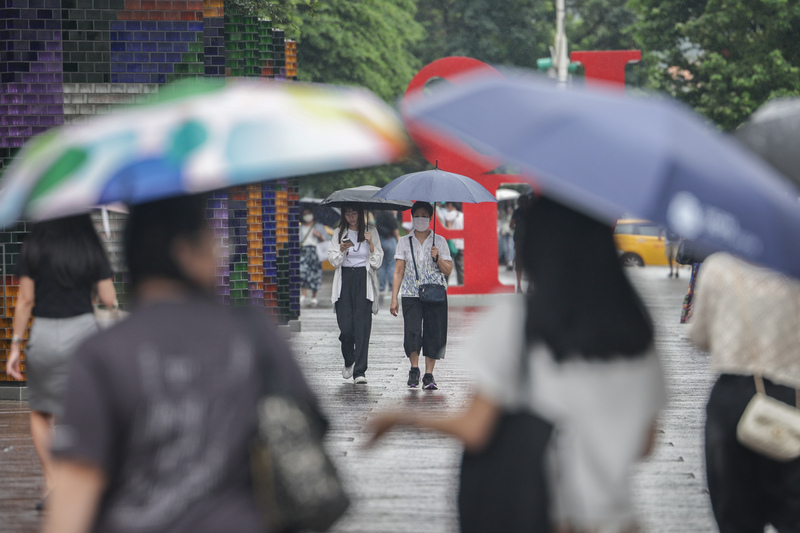 午後雷陣雨山區雨勢大 金馬易有局部霧