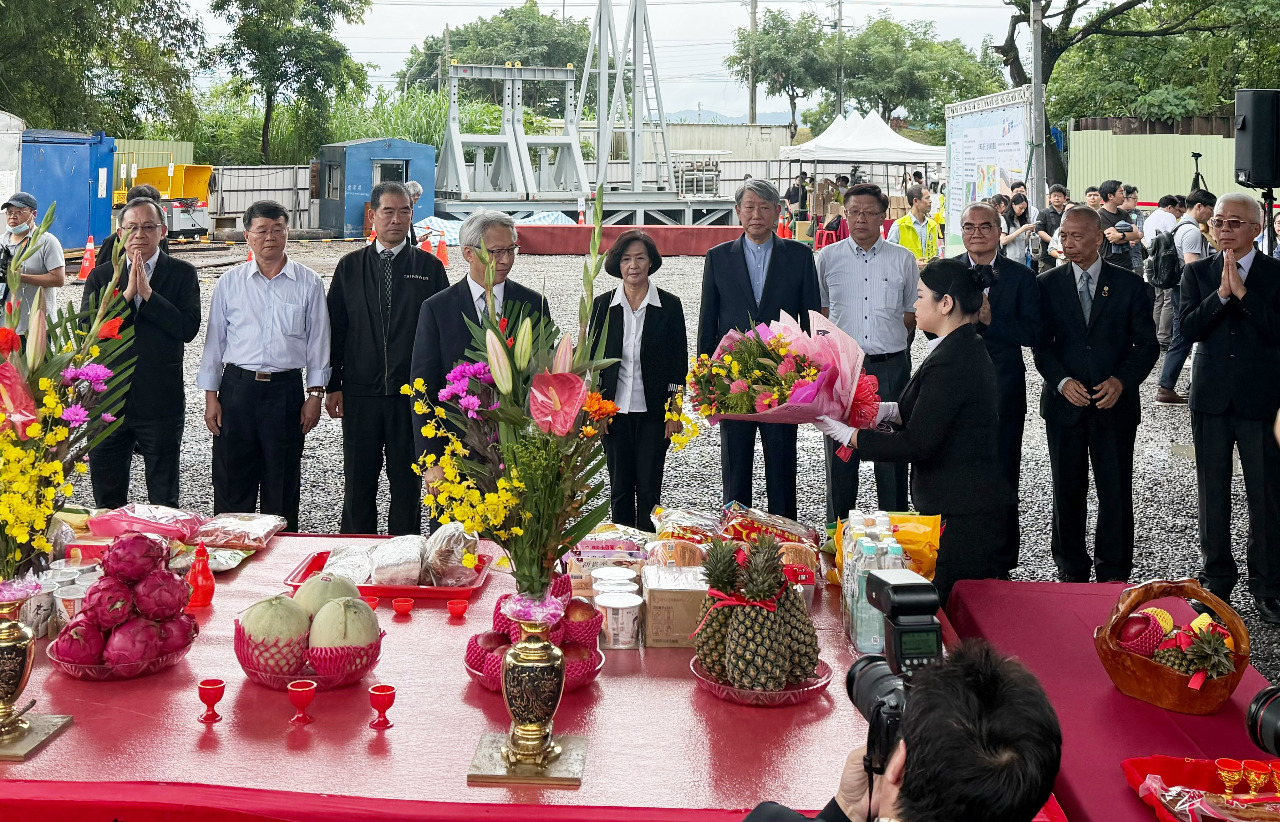 深層地熱探測井開鑽 經長盼發展地熱為宜蘭迎資料中心