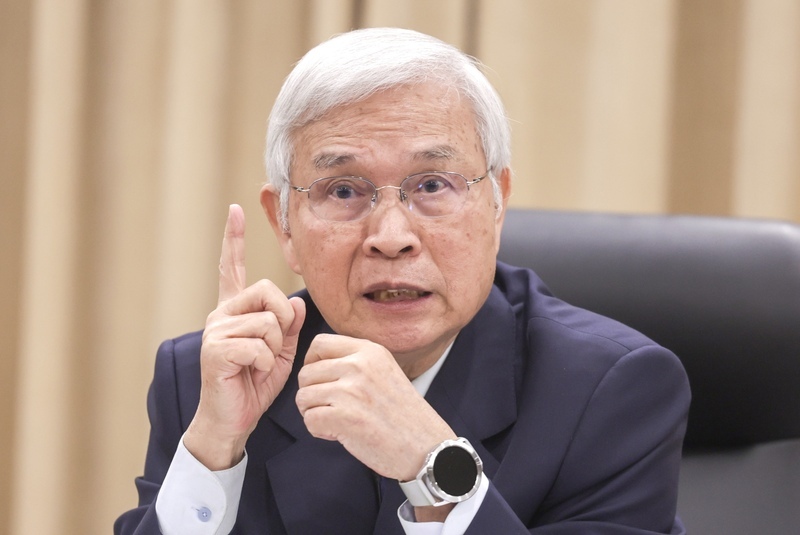 央行阻貶新台幣 去年大手筆賣匯逾160億美元