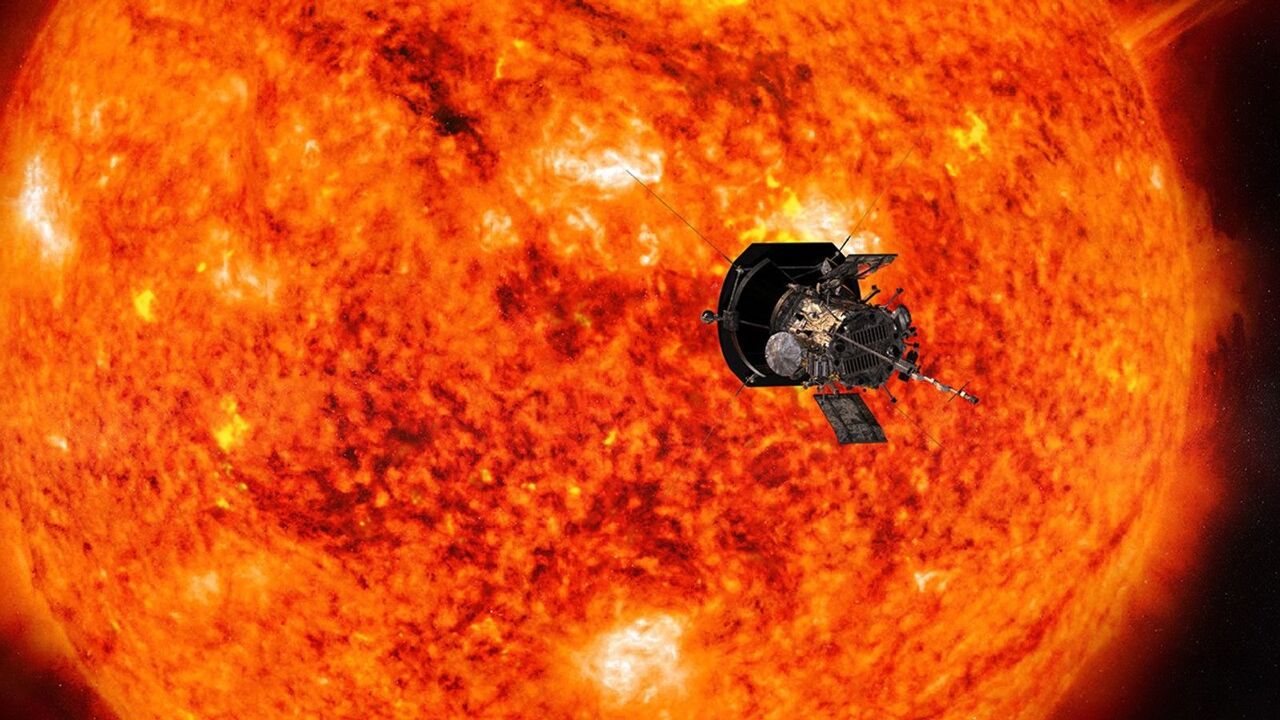 NASA帕克探測器平安夜寫歷史 距太陽610萬公里