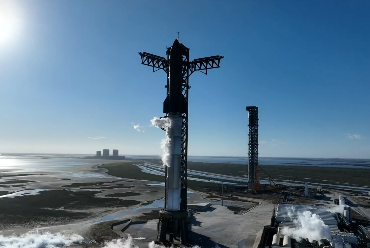 SpaceX星艦發射後故障失聯 迫使班機改道