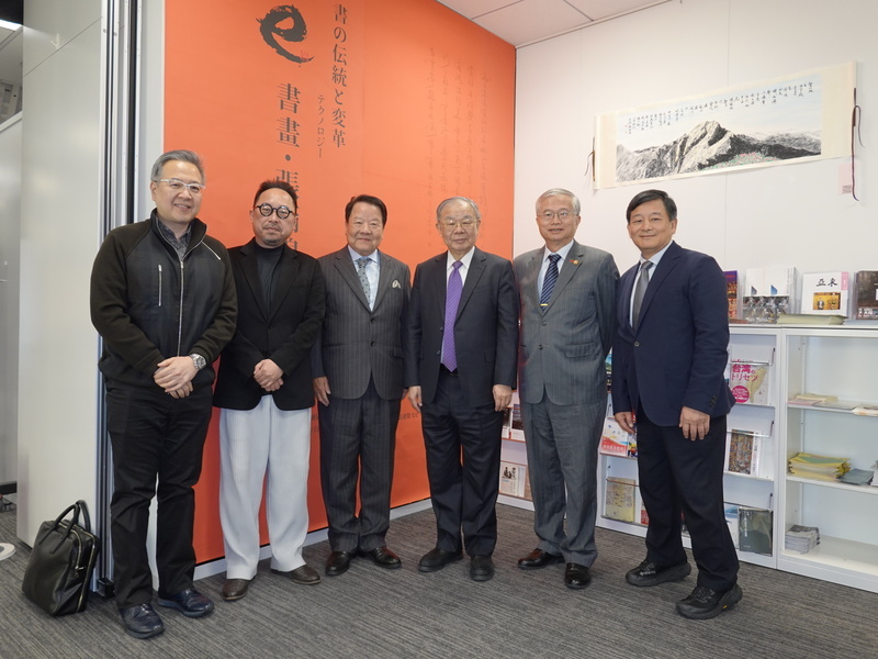 張炳煌介紹空靈揮毫 日人驚艷建議在大阪世博展出